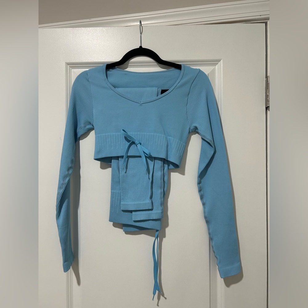 Cropped Ribbed Long-Sleeve Top in Sky Blue and matching pants. Workout set.